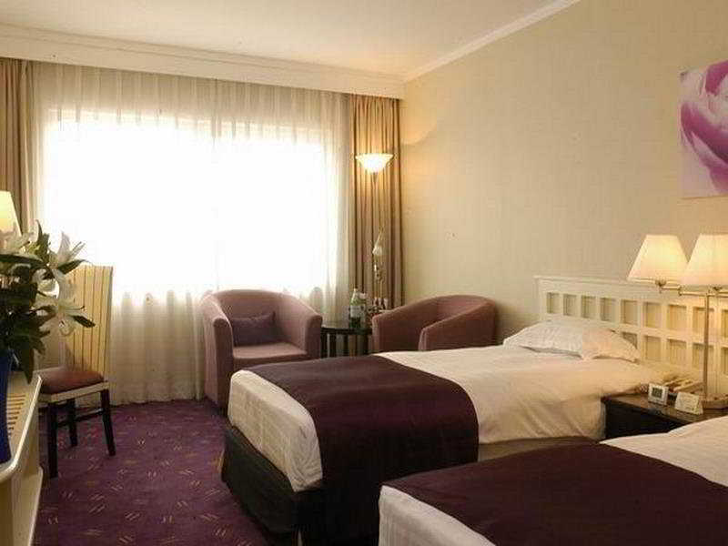 Beijing Royal Grand Hotel Room photo